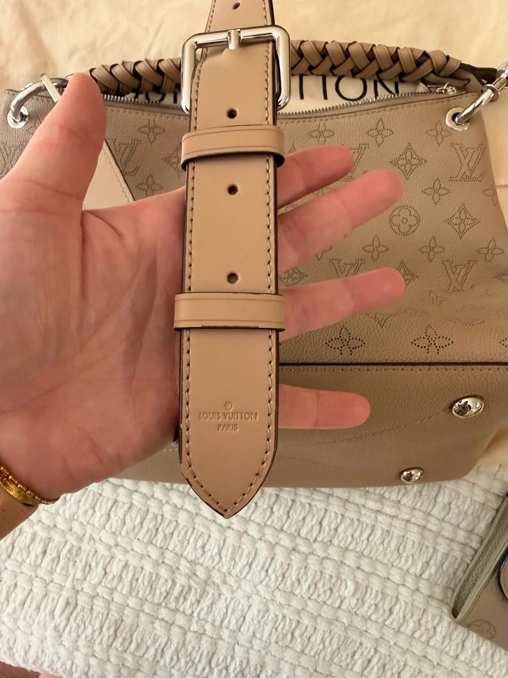 Louis Vuitton Mahina Leather Beaubourg Hobo MM bag with matching wallet